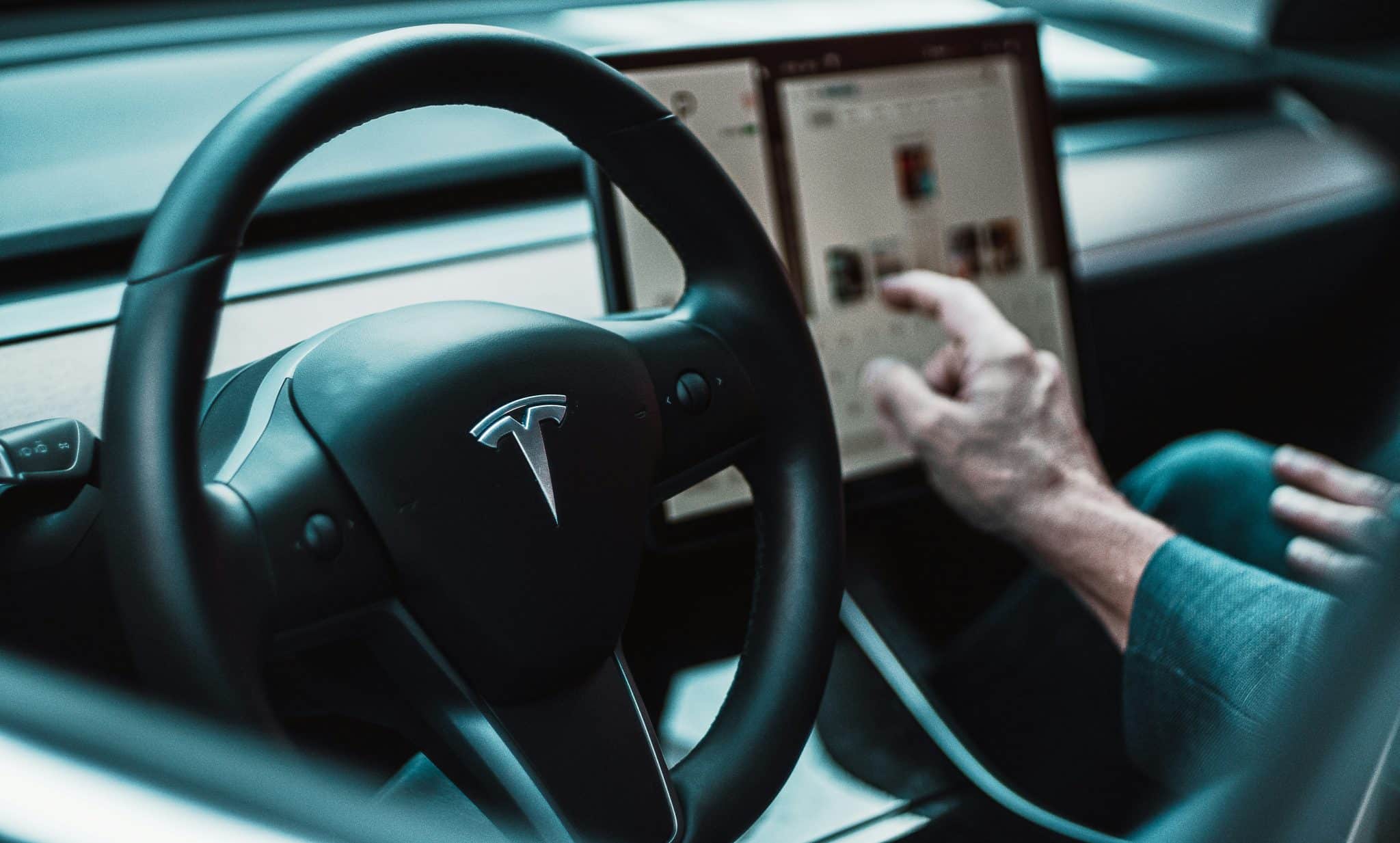 Tesla Fires 600 Employees in California - Vimarsana News
